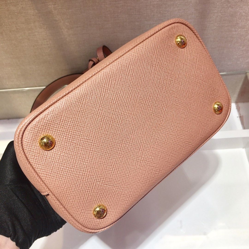 Pra*a top handle bags